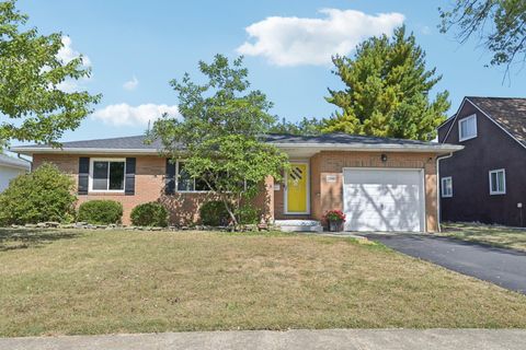 Photo of 2690 Eugene Avenue, Grove City, OH 43123 (MLS # 225035783) Photo of 2690 Eugene Avenue, Grove City, OH 43123 (MLS # 225035783)