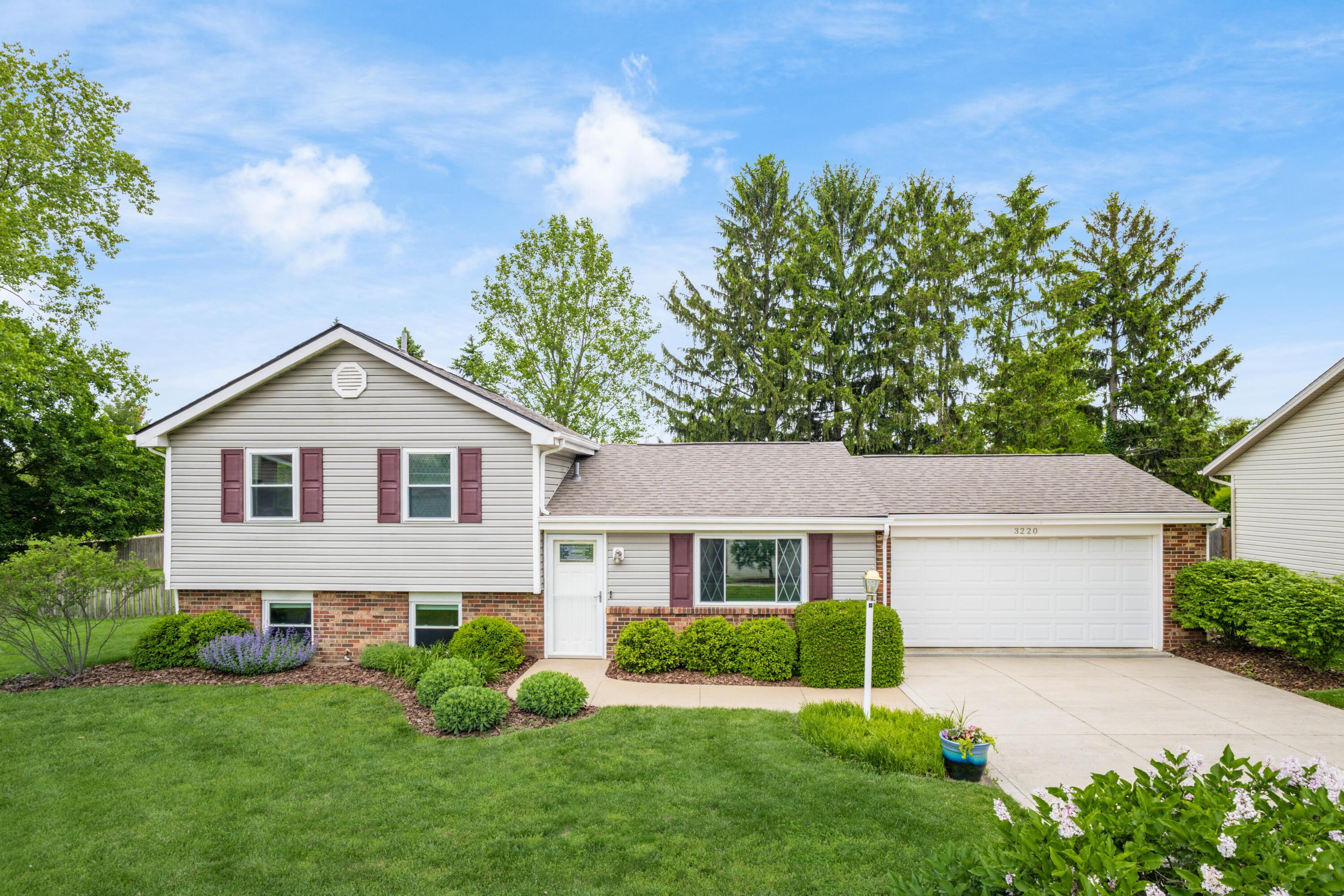 3220 Saybrook Court, Dublin, Ohio image 1