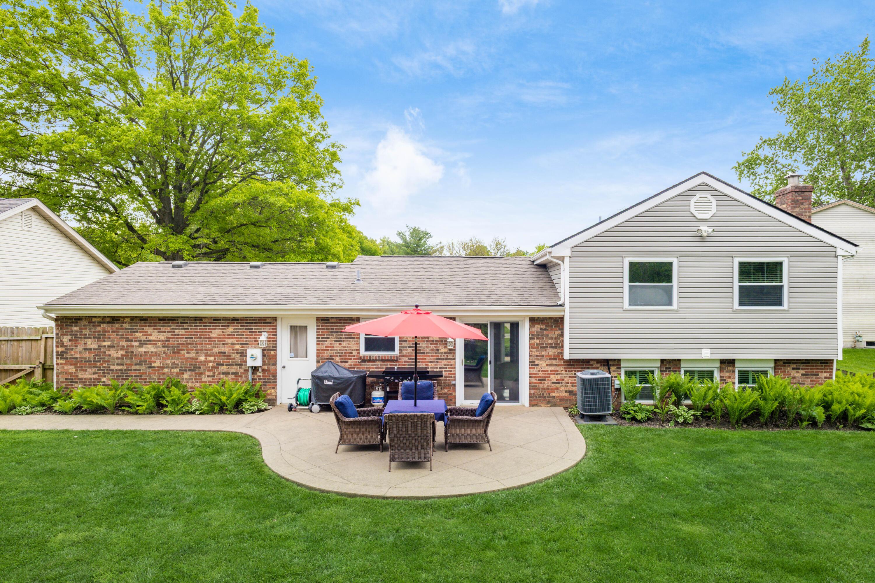 3220 Saybrook Court, Dublin, Ohio image 2