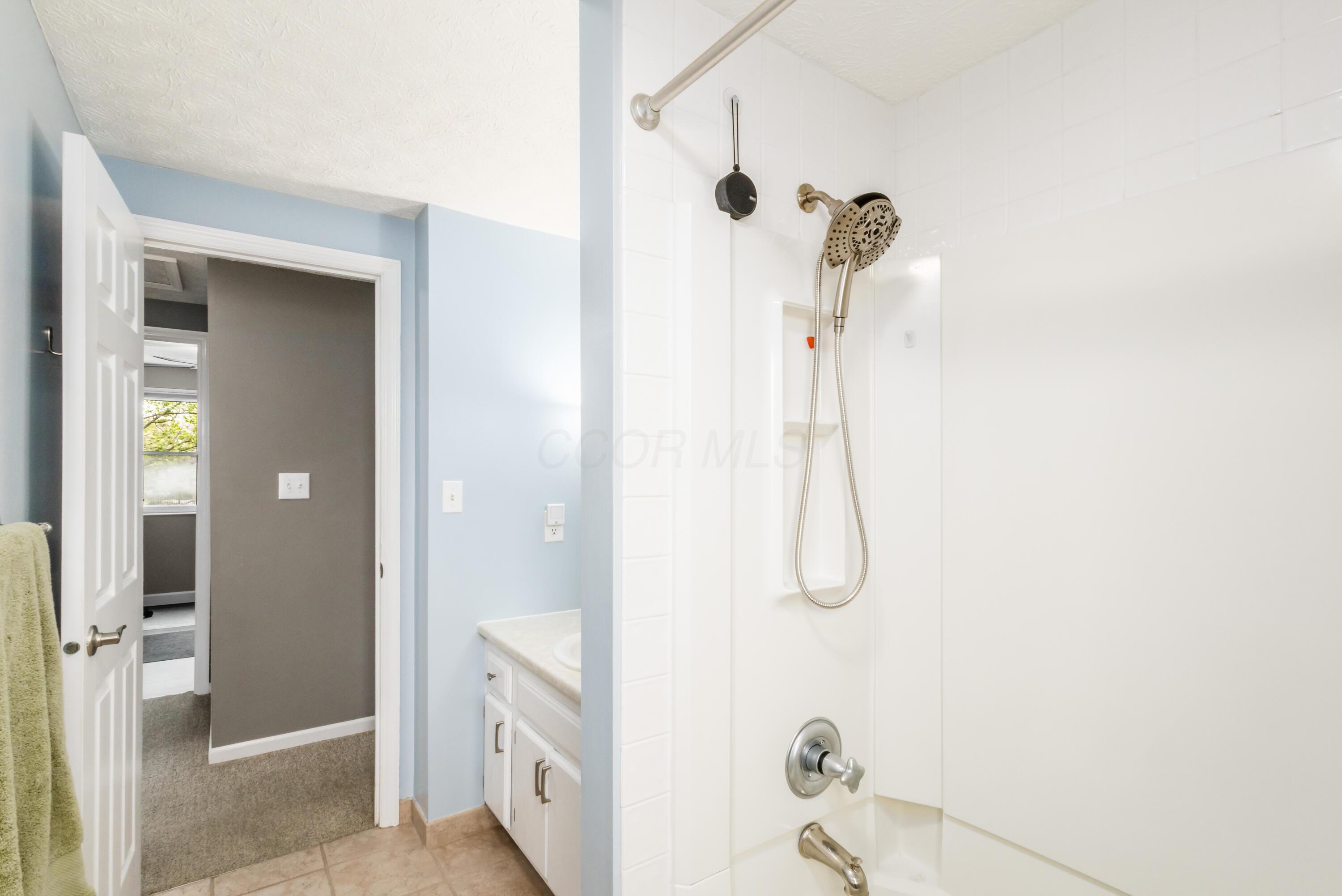 3220 Saybrook Court, Dublin, Ohio image 15