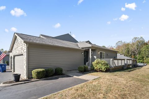 Photo of 5630 Blendon Ridge Drive 90E #90E, Columbus, OH 43230 (MLS # 225035909) Photo of 5630 Blendon Ridge Drive 90E #90E, Columbus, OH 43230 (MLS # 225035909)