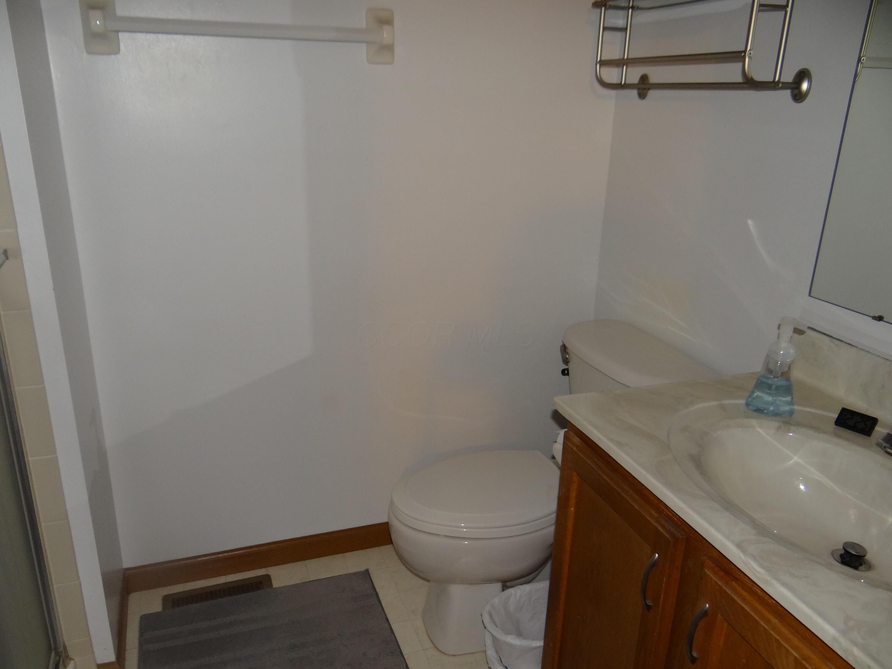 5841 Heirship Court, Hilliard, Ohio image 9
