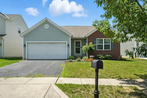 Photo of 823 Bent Oak Drive, Blacklick, OH 43004 (MLS # 225037303)