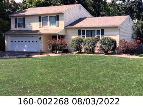 Photo of 3924 Mayfair Drive, Grove City, OH 43123 (MLS # 226040576)