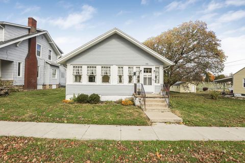 Photo of 390 Cedarcrest Avenue, Newark, OH 43055 (MLS # 225041603)