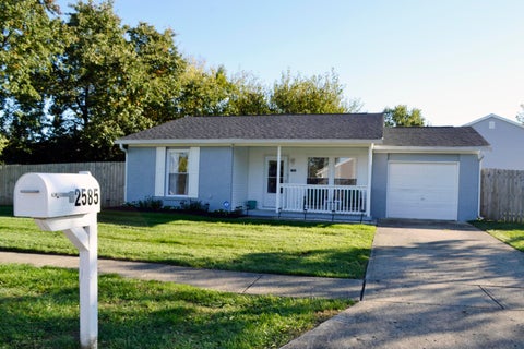 Photo of 2585 Millview Drive, Columbus, OH 43207 (MLS # 226039495)