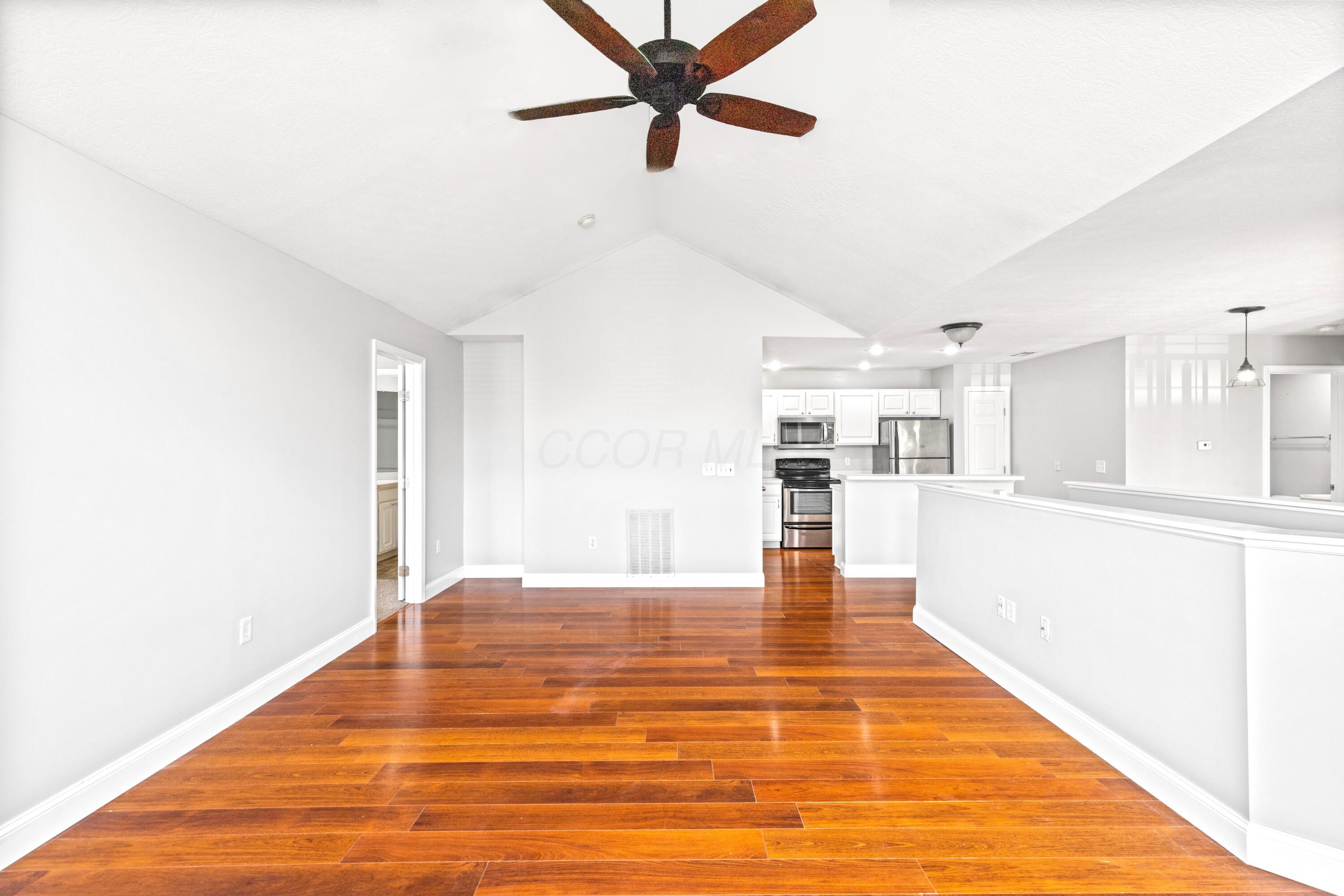 4960 Ivyvine Boulevard, Dublin, Ohio image 2