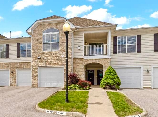 4960 Ivyvine Boulevard, Dublin, Ohio image 1