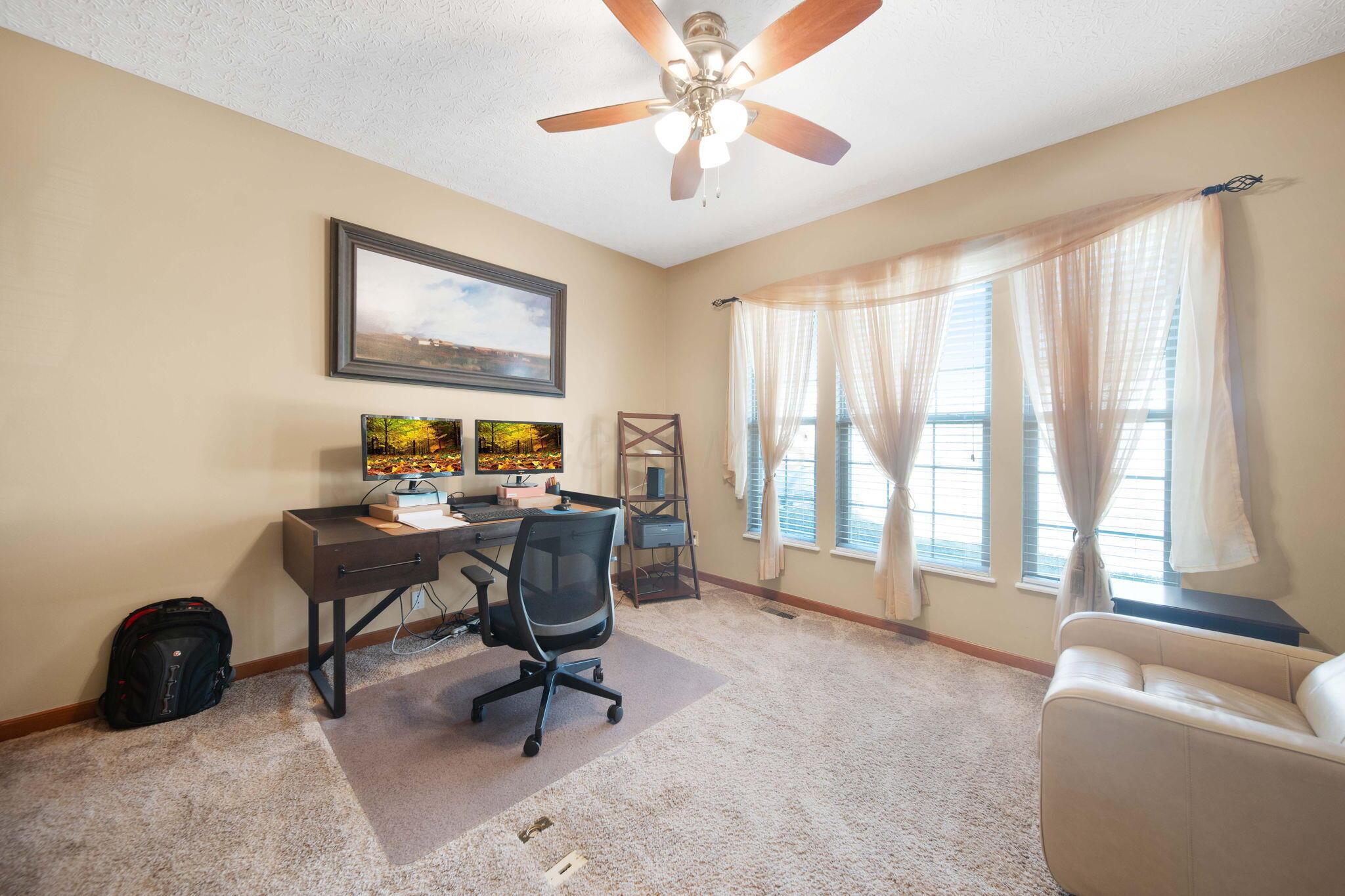 6121 Temple Ridge Drive, Hilliard, Ohio image 8