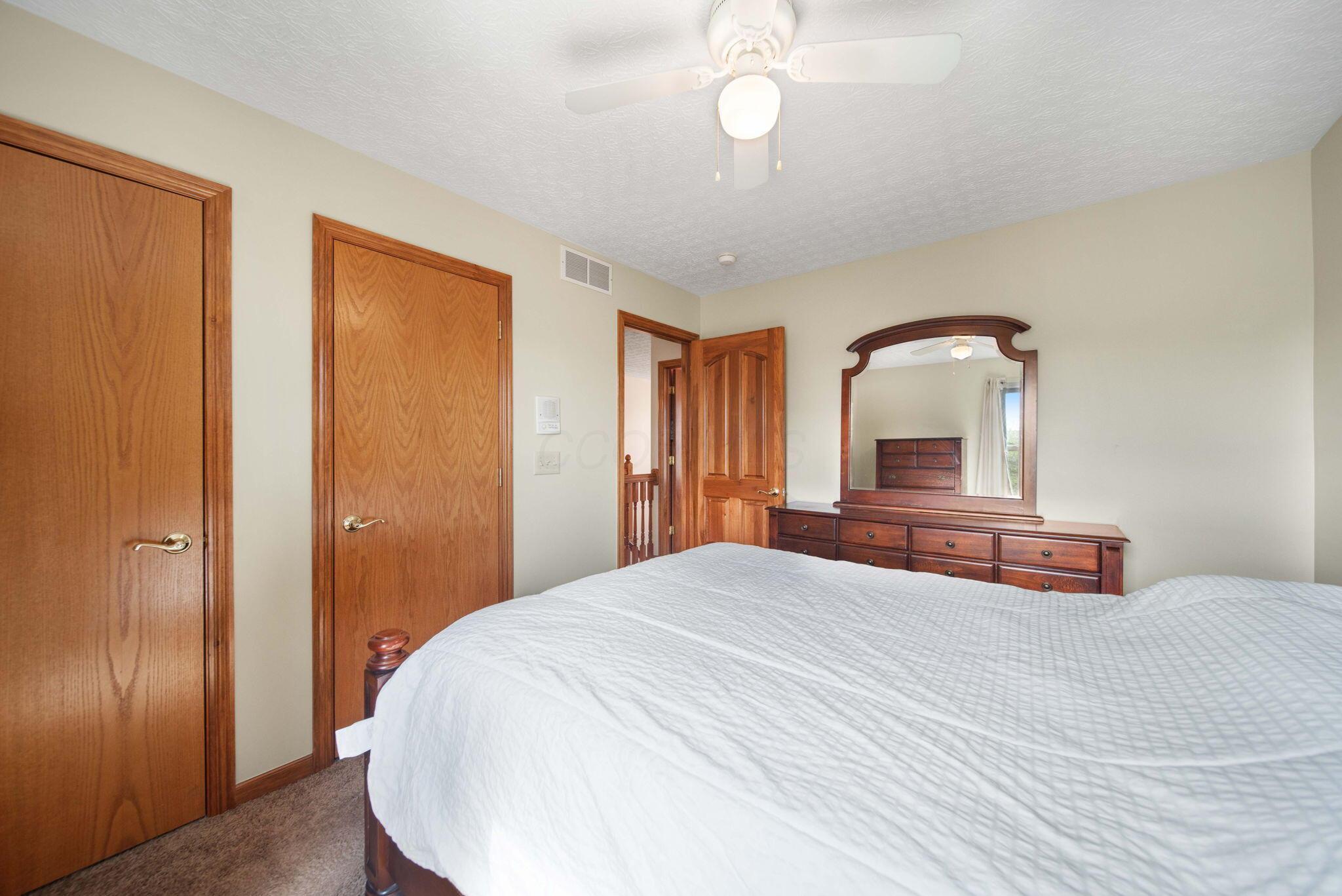 6121 Temple Ridge Drive, Hilliard, Ohio image 32