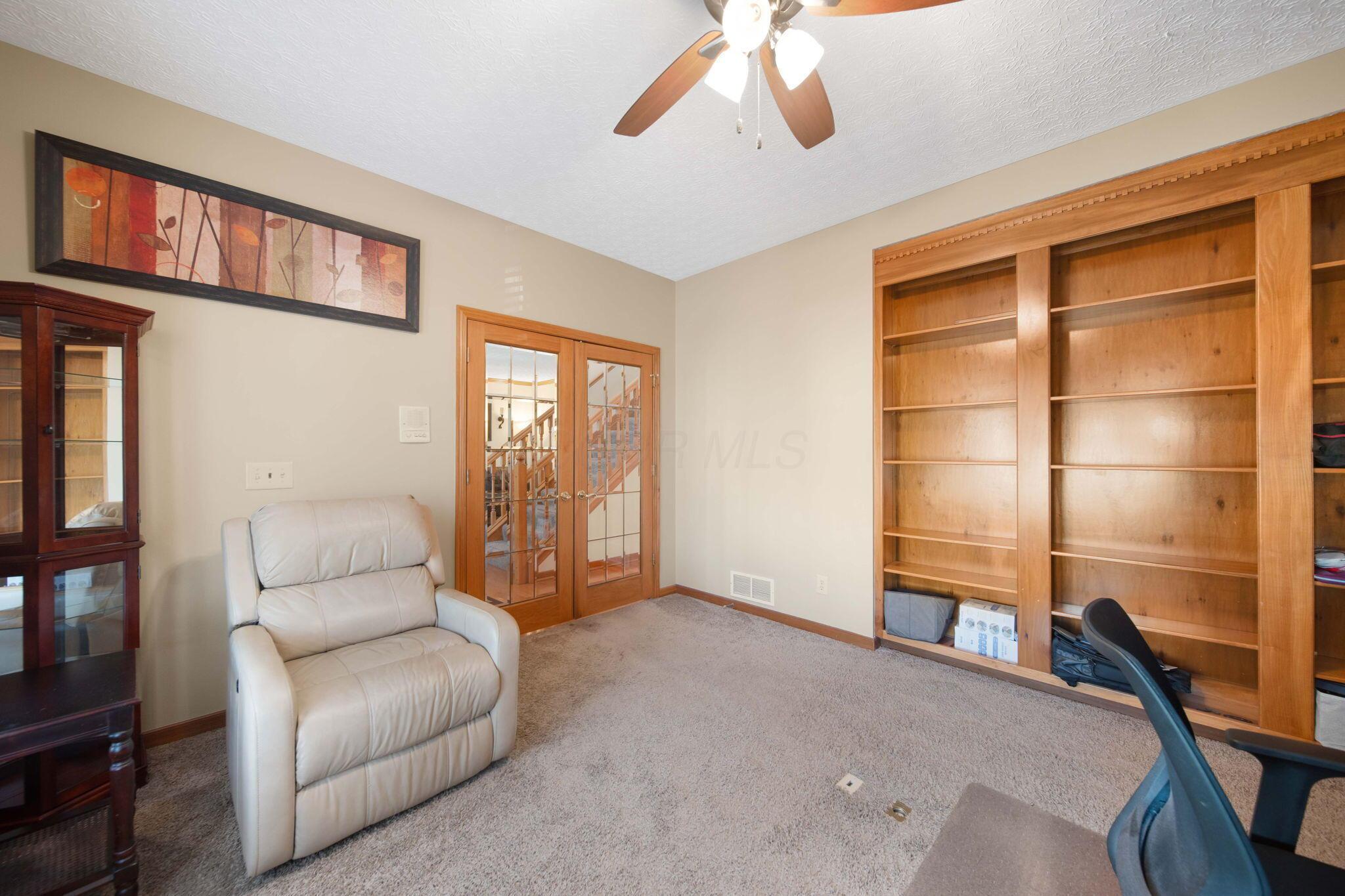 6121 Temple Ridge Drive, Hilliard, Ohio image 7