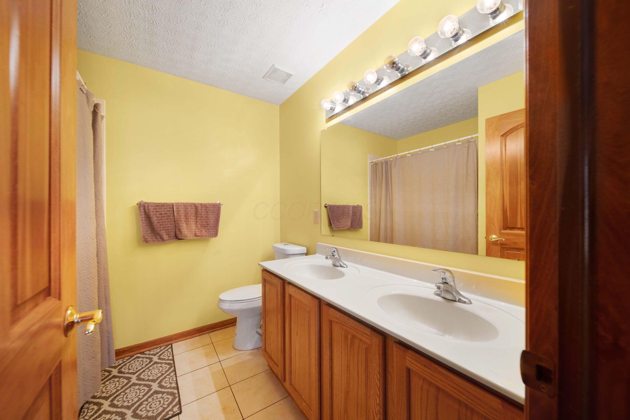 6121 Temple Ridge Drive, Hilliard, Ohio image 35