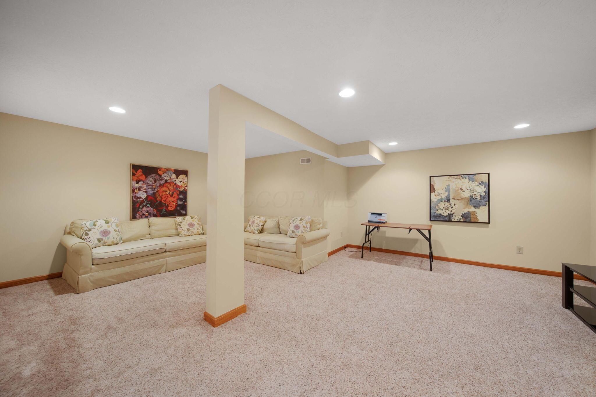 6121 Temple Ridge Drive, Hilliard, Ohio image 44