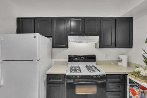 Tiny photo for 249 E Kossuth Street C #C, Columbus, OH 43206 (MLS # 226026633)