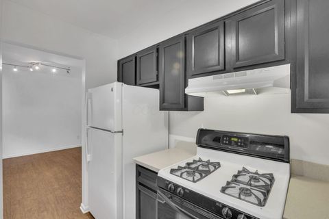 Tiny photo for 249 E Kossuth Street C #C, Columbus, OH 43206 (MLS # 226026633)