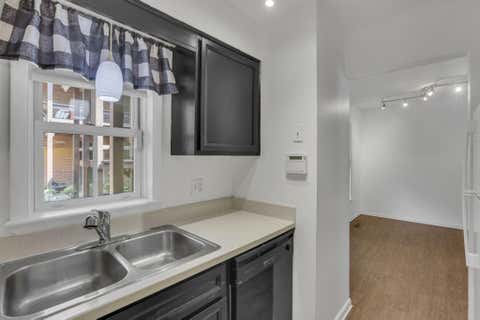 Tiny photo for 249 E Kossuth Street C #C, Columbus, OH 43206 (MLS # 226026633)