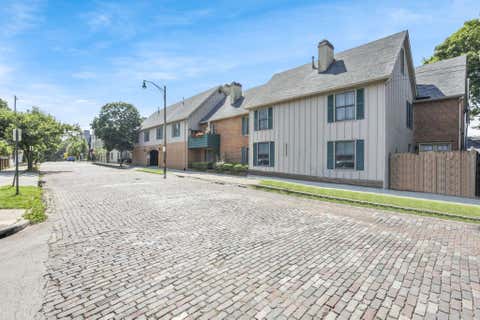 Tiny photo for 249 E Kossuth Street C #C, Columbus, OH 43206 (MLS # 226026633)