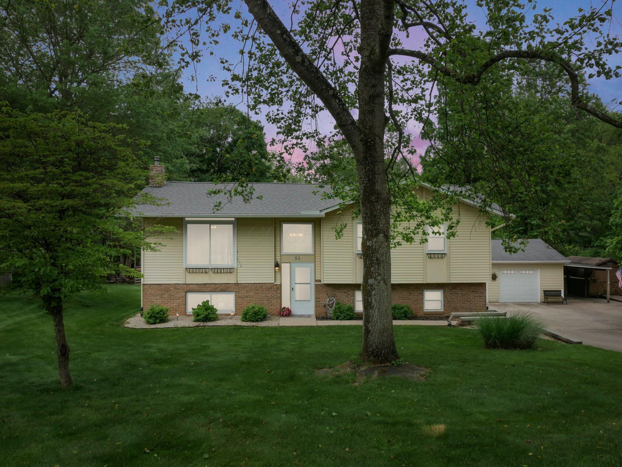 51 Horseshoe Court, Granville, Ohio image 2