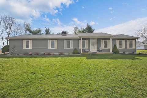 Photo of 2519 Jefferson Avenue, Circleville, OH 43113 (MLS # 226006935)