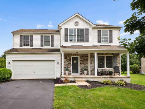 Photo of 321 Amber Light Circle, Delaware, OH 43015 (MLS # 226030440)