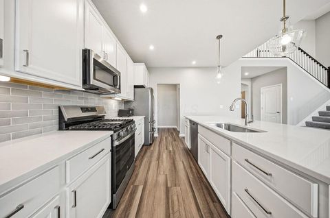 Tiny photo for 6014 Honey Farm Way, Grove City, OH 43123 (MLS # 226014507)