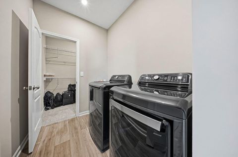 Tiny photo for 6014 Honey Farm Way, Grove City, OH 43123 (MLS # 226014507)