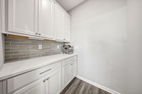 Tiny photo for 6014 Honey Farm Way, Grove City, OH 43123 (MLS # 226014507)