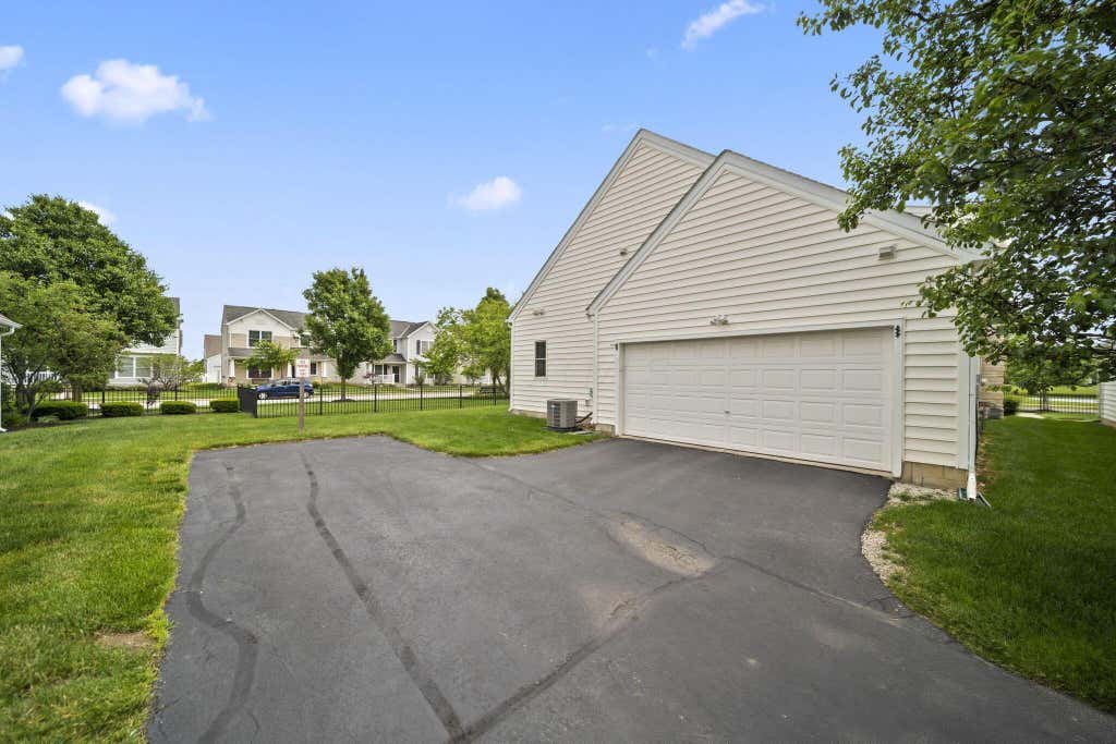 Photo of 5900 Montana Creek Drive 20 #20, Dublin, OH 43016 (MLS # 226025262)