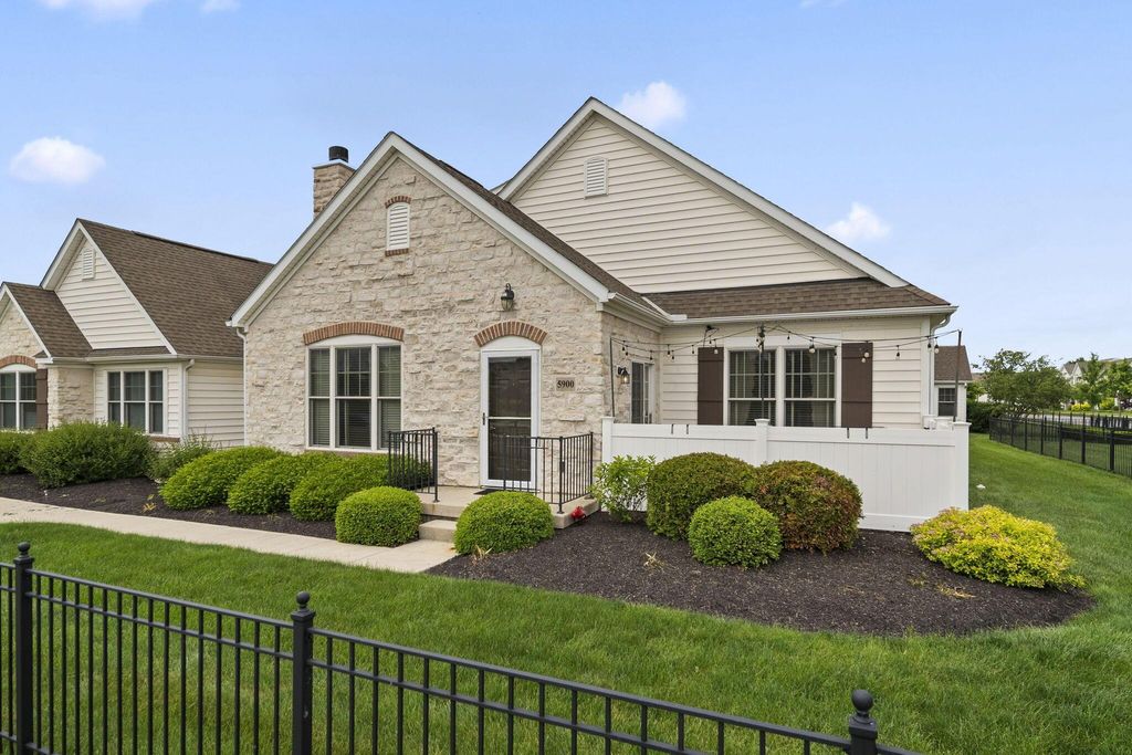 Photo of 5900 Montana Creek Drive 20 #20, Dublin, OH 43016 (MLS # 226025262)