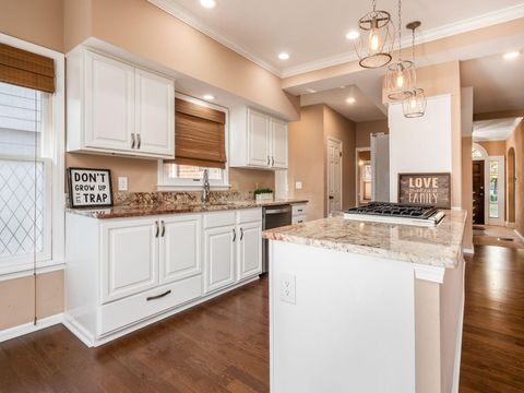 Tiny photo for 2455 Dale Avenue, Columbus, OH 43209 (MLS # 225042110)