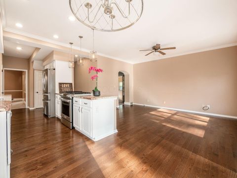 Tiny photo for 2455 Dale Avenue, Columbus, OH 43209 (MLS # 225042110)