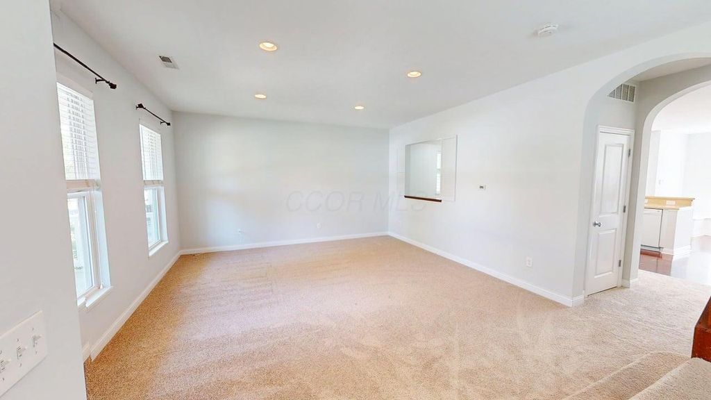 Photo of 5597 Lantos Road, Dublin, OH 43016 (MLS # 225044356)