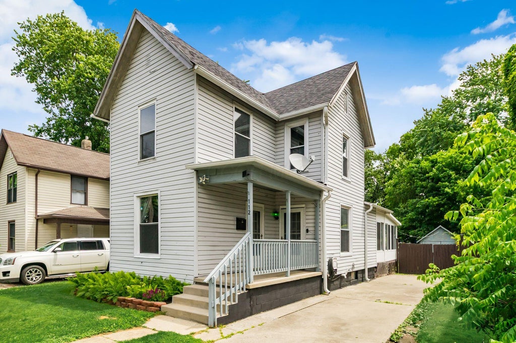 Photo of 112 Dewey Avenue, Newark, OH 43055 (MLS # 226022699)