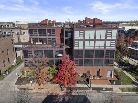 Tiny photo for 367 Auden Avenue 209 #209, Columbus, OH 43215 (MLS # 226007629)