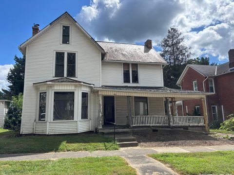 Homes For Sale - 404 N Gay Street<br/> Knox County, Mount Vernon, OH 43050