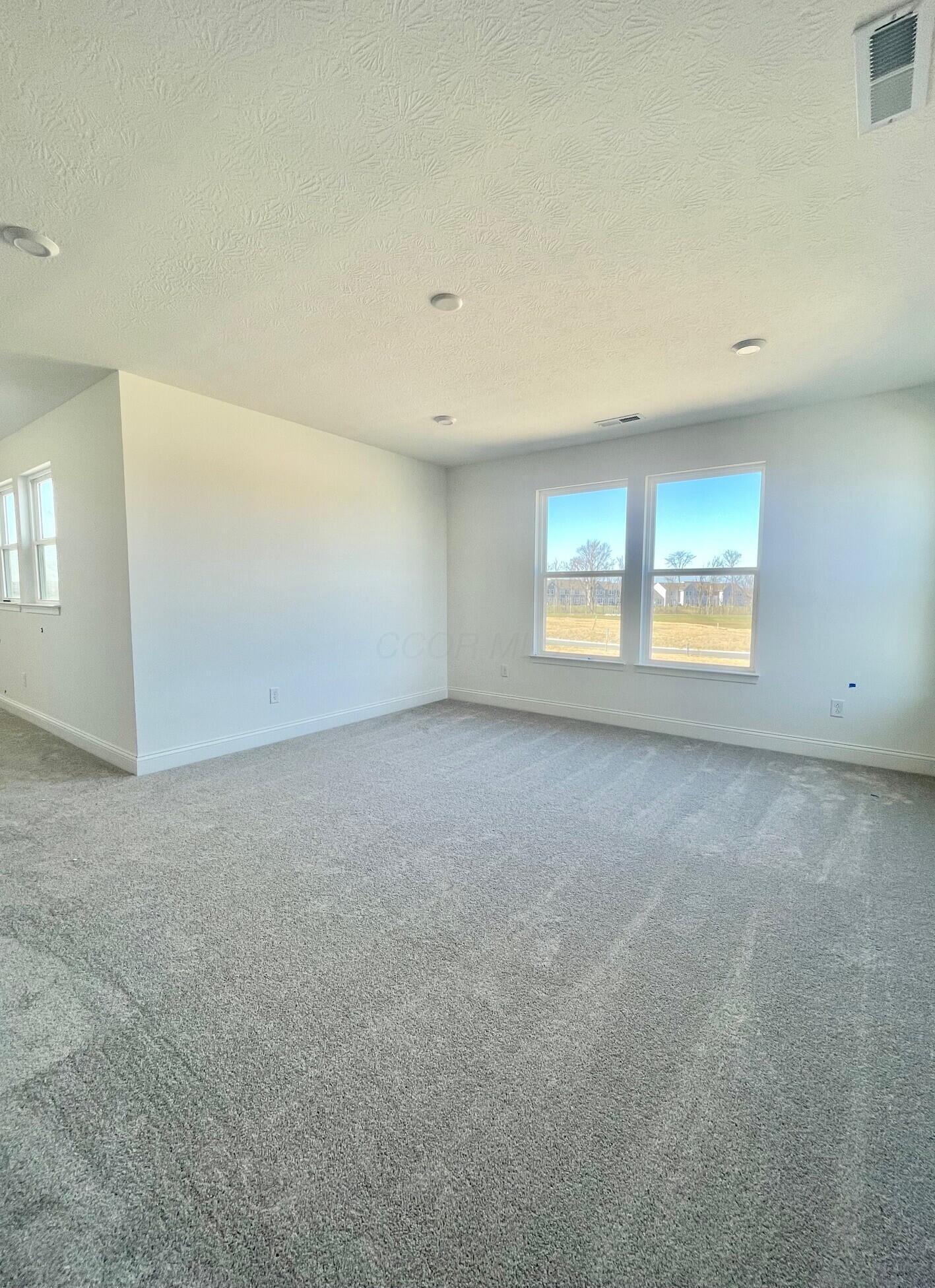 960 Oldcastle Road, Lewis Center, Ohio image 7