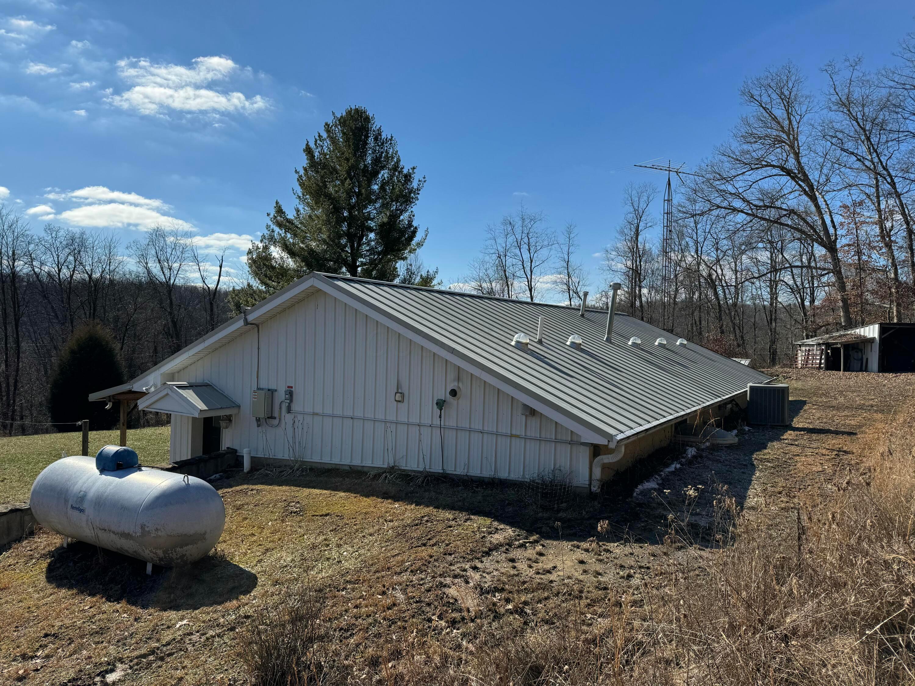 8995 Ballou Road, Glenford, Ohio image 8