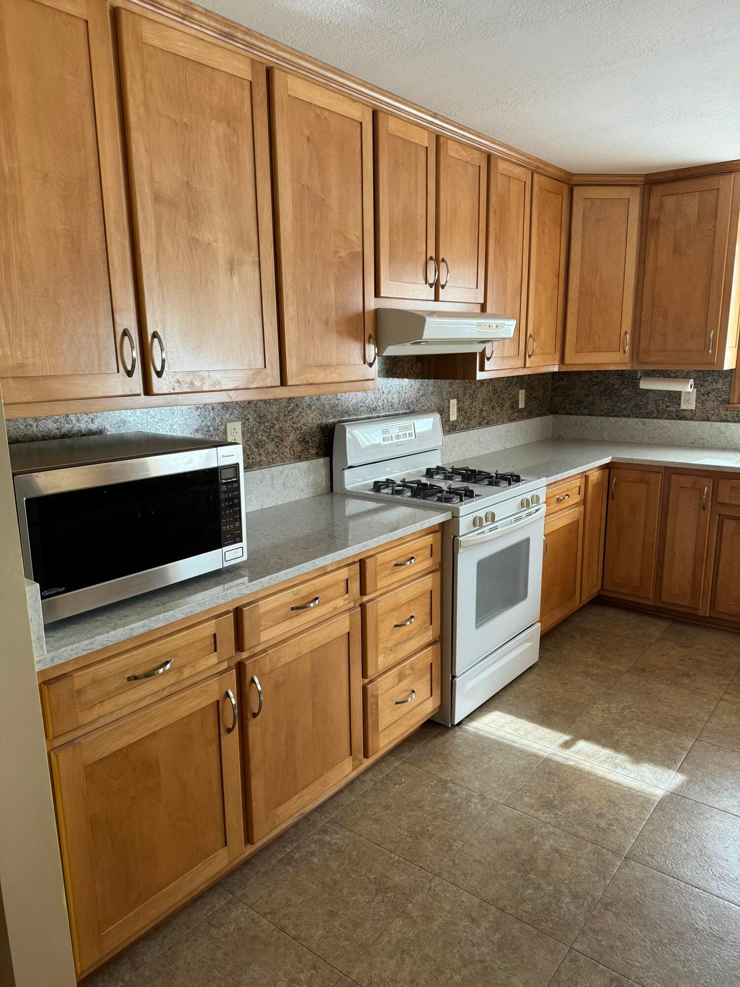 8995 Ballou Road, Glenford, Ohio image 2