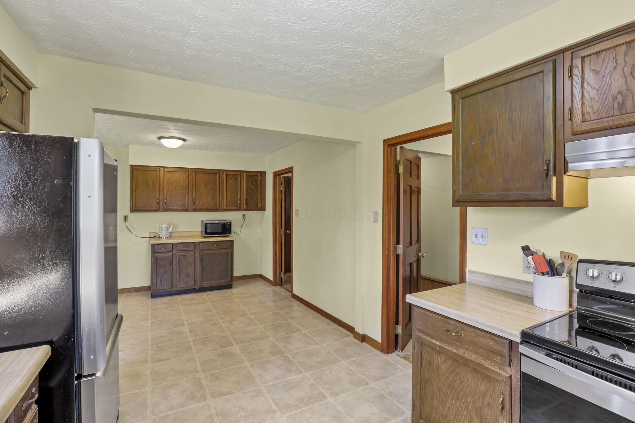 11686 Julie Drive, Baltimore, Ohio image 15