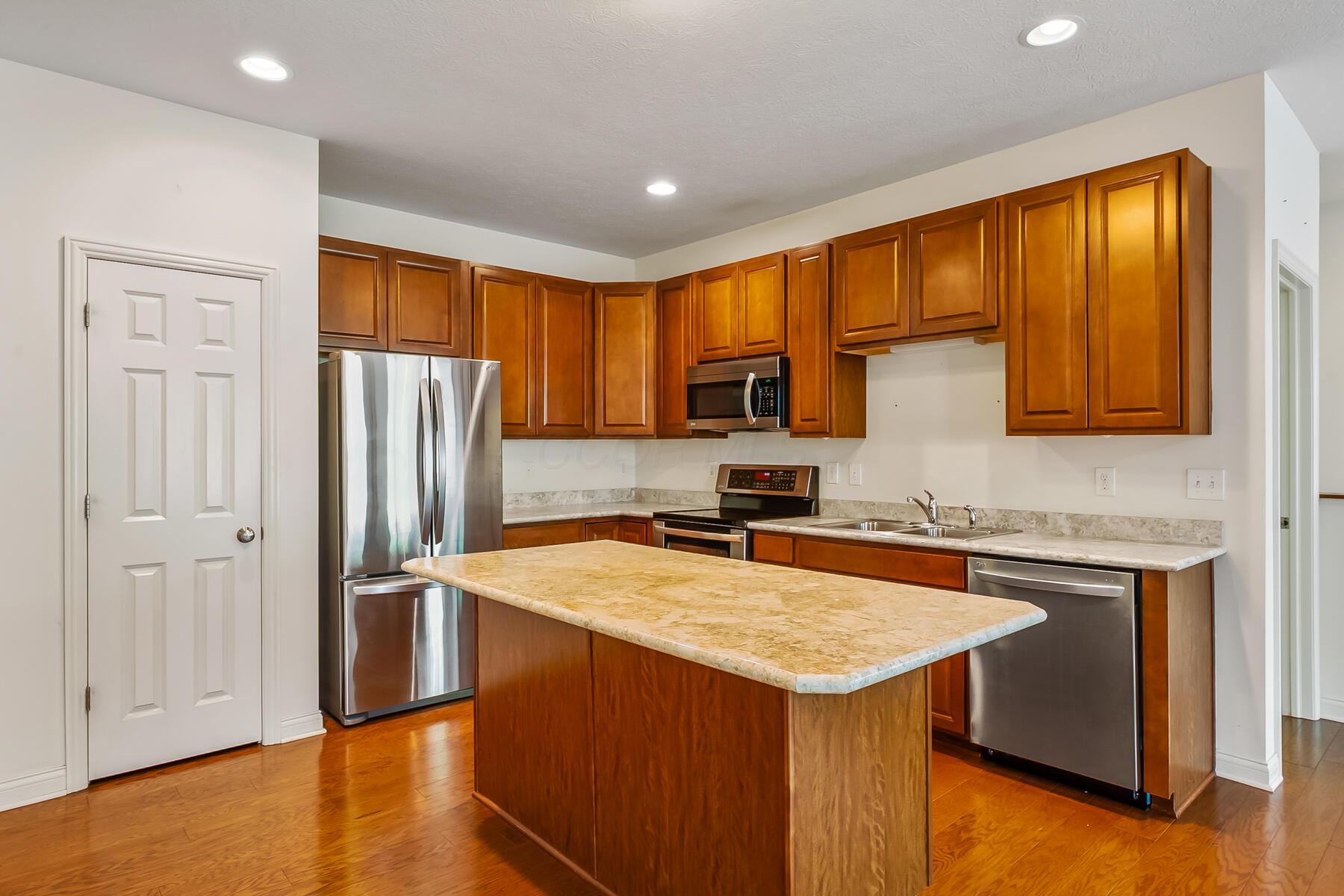 894 Broadview Chase Drive, Delaware, Ohio image 13
