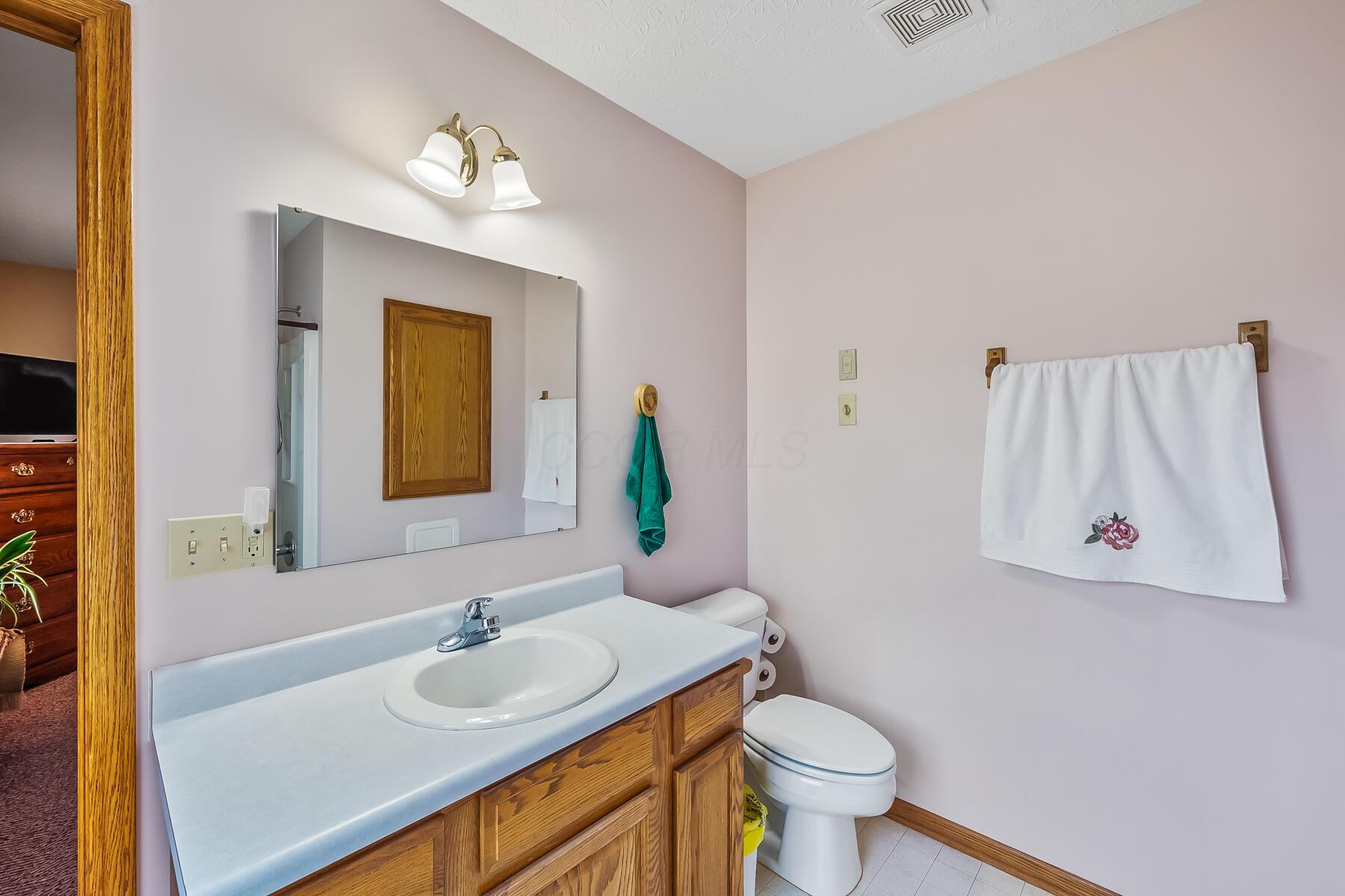 11570 SW Palmer Road, Newark, Ohio image 25