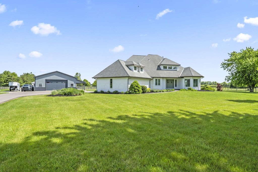 Photo of 3022 Clark Shaw Road, Powell, OH 43065 (MLS # 226017667)