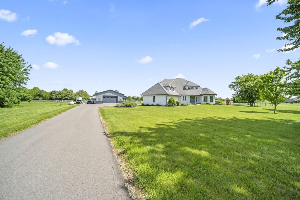 Photo of 3022 Clark Shaw Road, Powell, OH 43065 (MLS # 226017667)