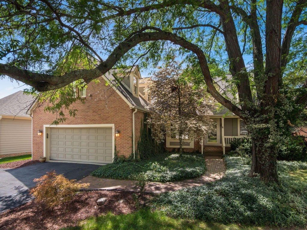 Photo of 9155 N Moors Place N, Dublin, OH 43017 (MLS # 226030503)