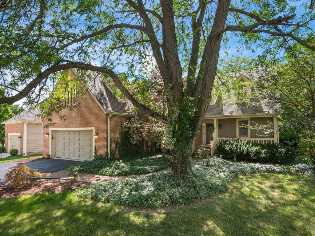Photo of 9155 N Moors Place N, Dublin, OH 43017 (MLS # 226030503)