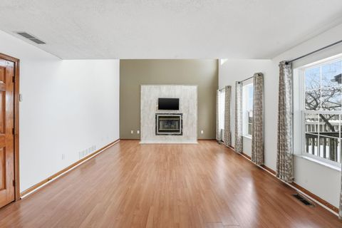 Tiny photo for 5660 Newington Drive, Hilliard, OH 43026 (MLS # 226003104)