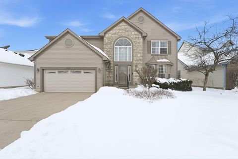 Photo of 5660 Newington Drive, Hilliard, OH 43026 (MLS # 226003104)