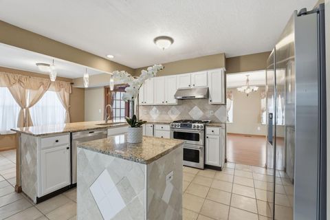 Tiny photo for 5660 Newington Drive, Hilliard, OH 43026 (MLS # 226003104)