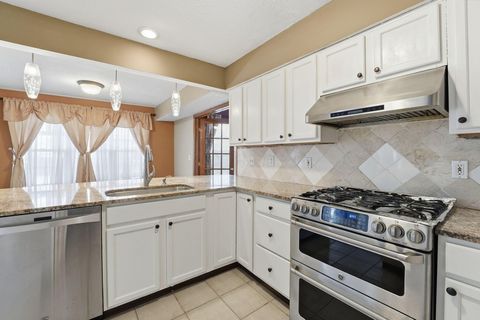 Tiny photo for 5660 Newington Drive, Hilliard, OH 43026 (MLS # 226003104)