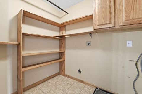 Tiny photo for 5660 Newington Drive, Hilliard, OH 43026 (MLS # 226003104)